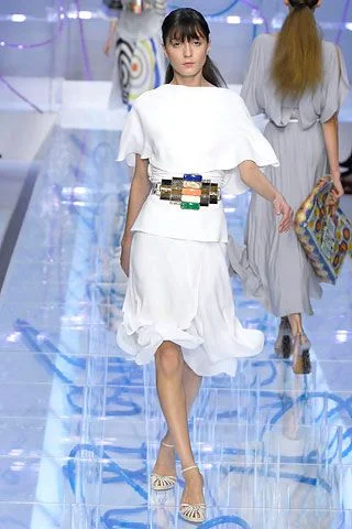 Look 16